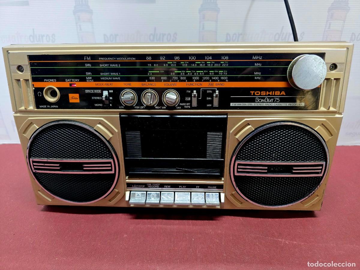 Radios antiguas: Radio Cassette vintage Toshiba Bombeat 75 (RT-75S)