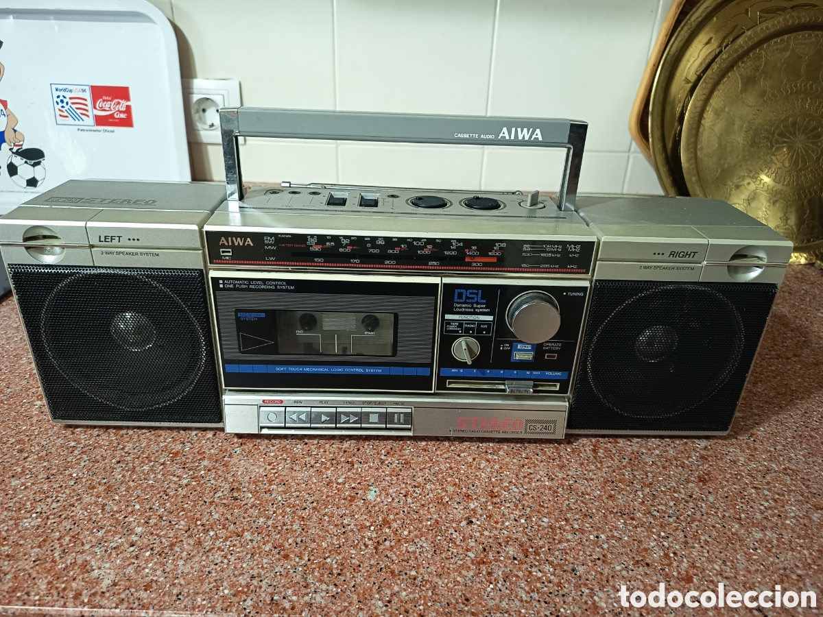 Radios antiguas: Radio cassette aiwa cs-240 1985 buen estado