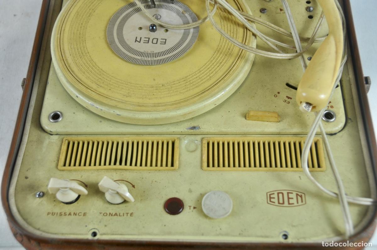 Radios antiguas: Tocadiscos de la marca Ed&eacute;n con funda marr&oacute;n - Foto 7
