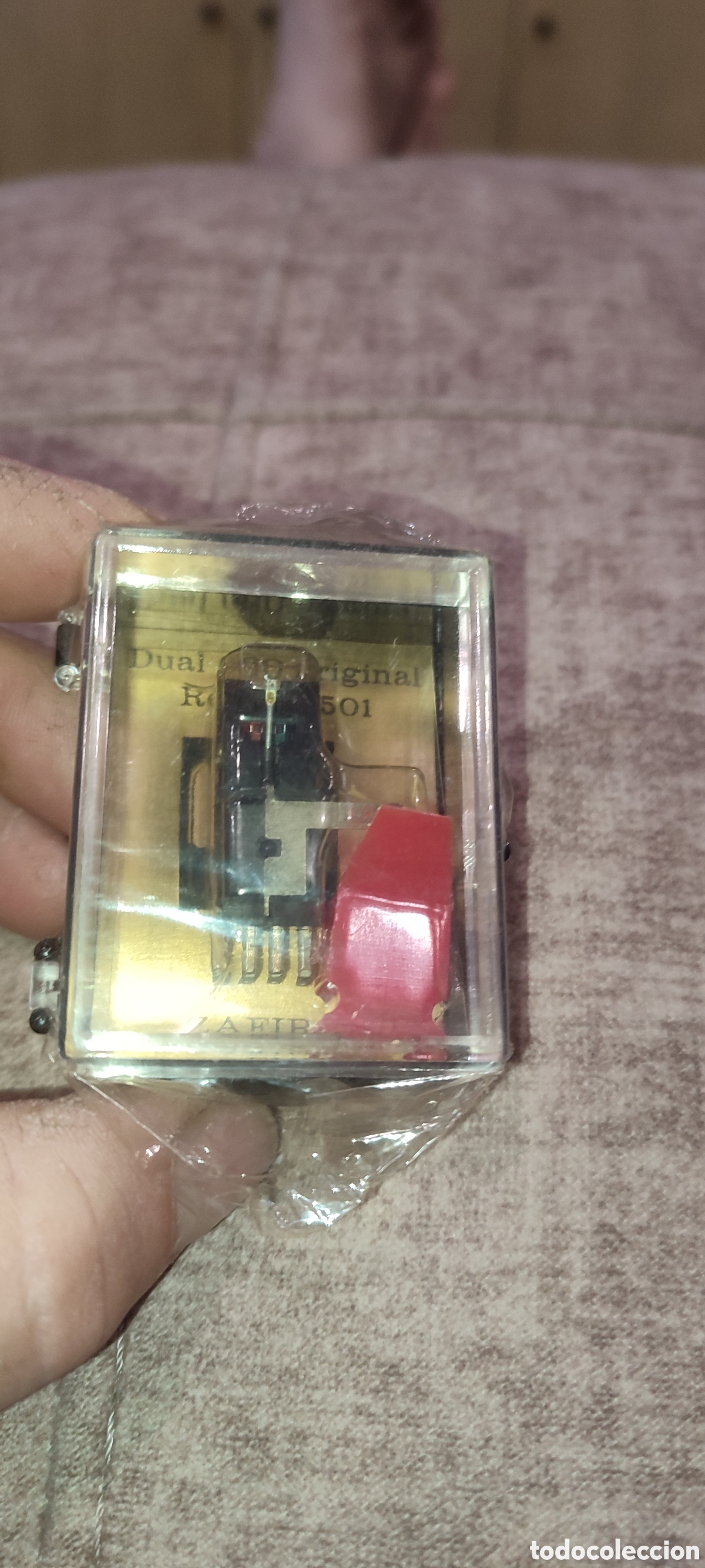 Radios antiguas: Aguja tocadiscos zafiro dual 660 original F-2501, nueva procedente de tienda cerrada hace a&ntilde;os.