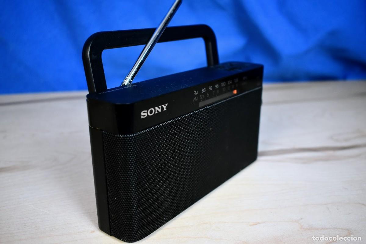 Radios antiguas: Radio transistor port&aacute;til Sony ICF306 - Foto 6