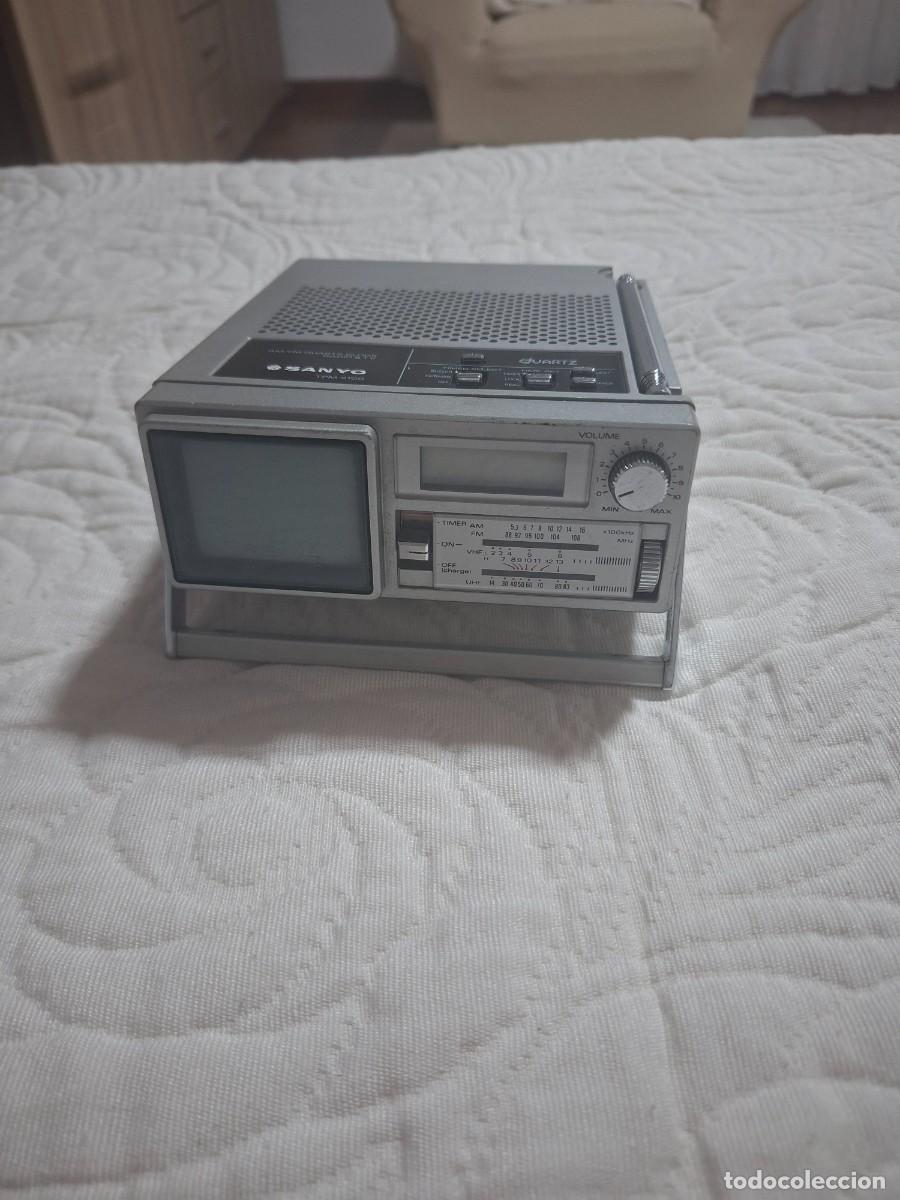 Radios antiguas: Sanyo Radio TV port&aacute;til TPM2100