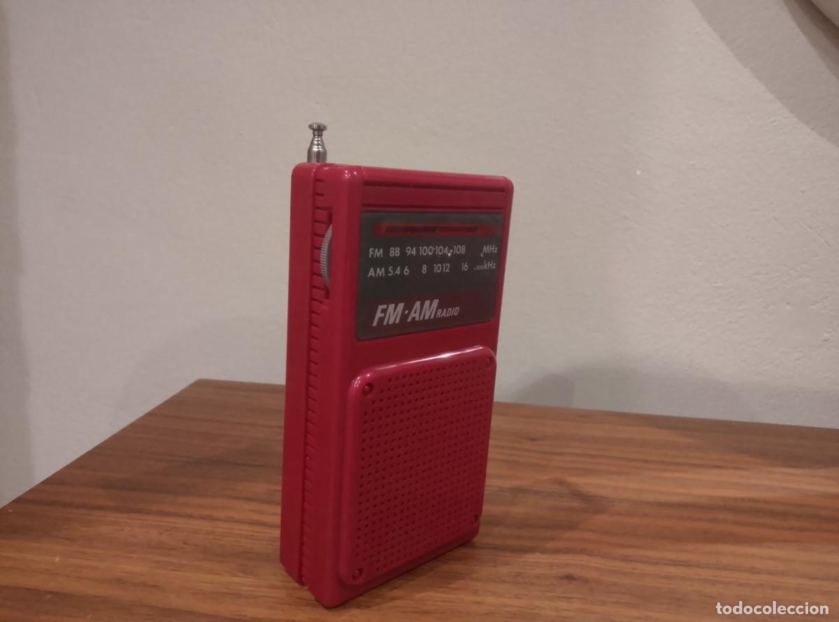 Radios antiguas: Radio transistor FM/AM port&aacute;til - Foto 2