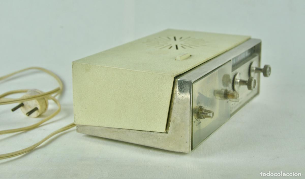 Radios antiguas: Radio despertador General Electric - Foto 6