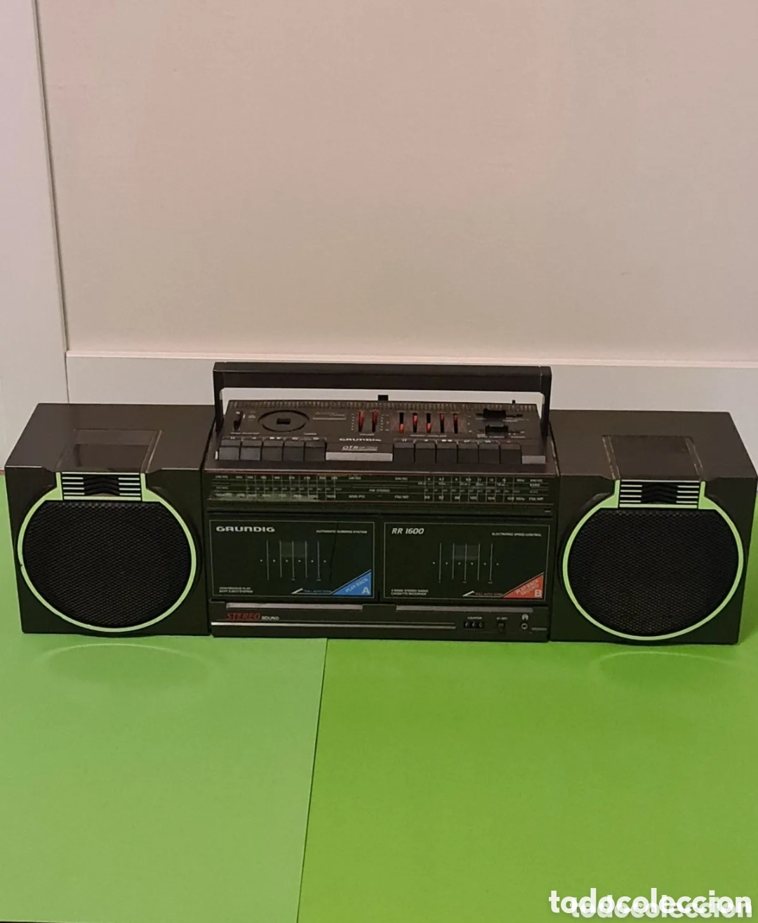 Old radios: Radio cassette Grundig RR 1600.