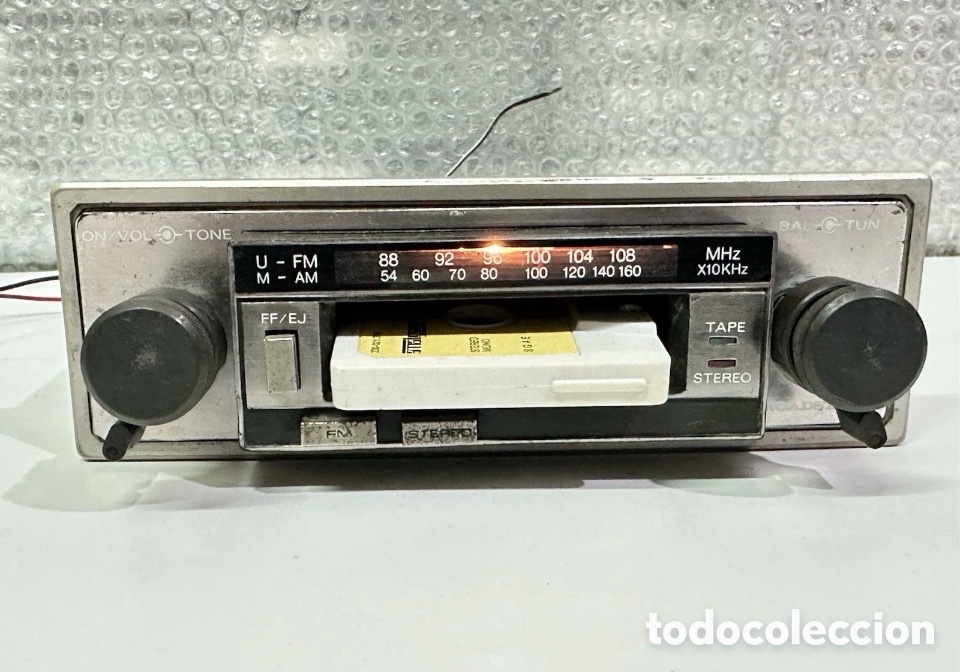 Alte Radios: Antiguo radio cassette ROADSTAR RS-2030 Radio Cassette Coche Est&eacute;reo AM/FM Vintage
