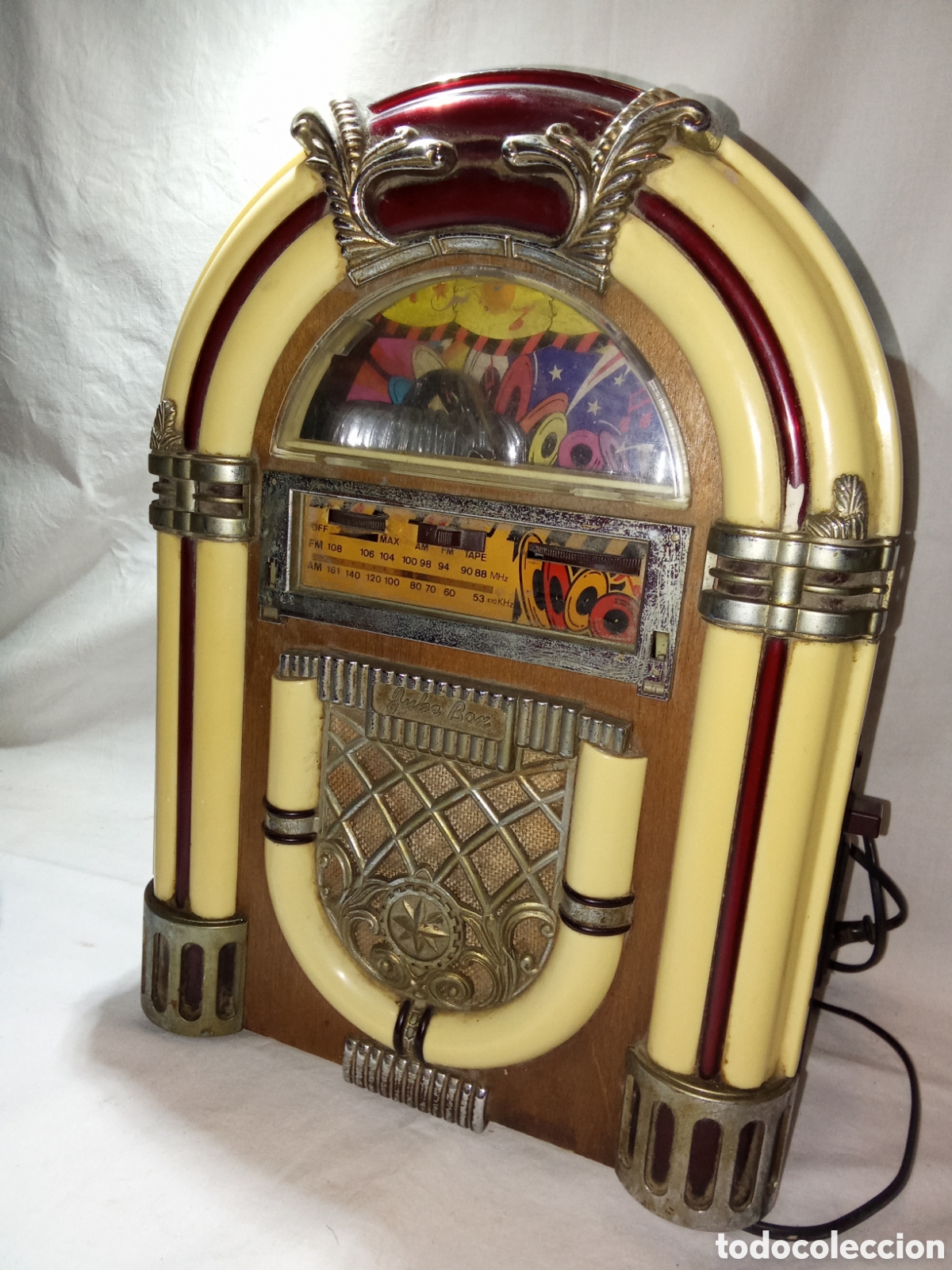 Old radios: BONITA RADIO CON FORMA DE GRAMOLA FUNCIONANDO