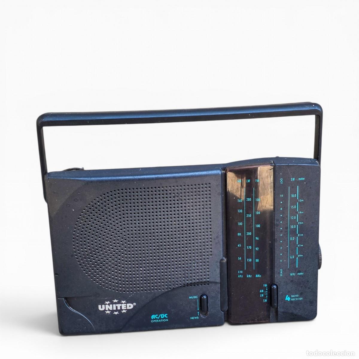 Radios antiguas: R&aacute;dio Port&aacute;til Vintage United URR 5420 &ndash; 4 Bandas AM/LW/FM/SW | AC/DC