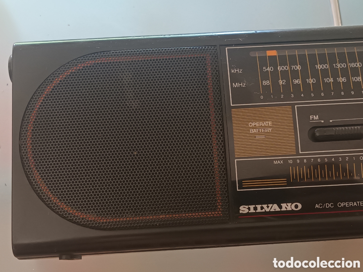 Radios antiguas: ANTIGUA RADIO TRANSISTOR MARCA SILVANO FUNCIONA PERFECTAMENTE - Foto 3