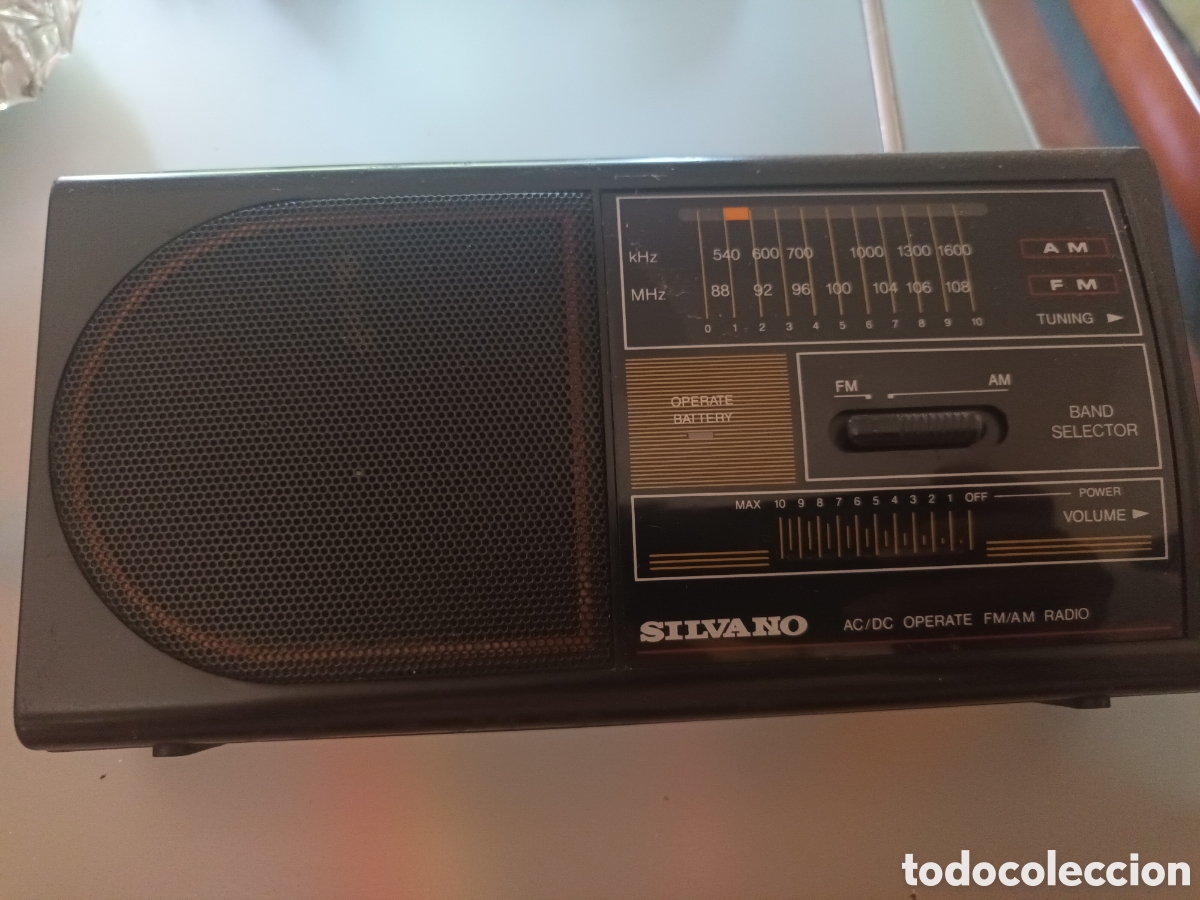 Radios antiguas: ANTIGUA RADIO TRANSISTOR MARCA SILVANO FUNCIONA PERFECTAMENTE