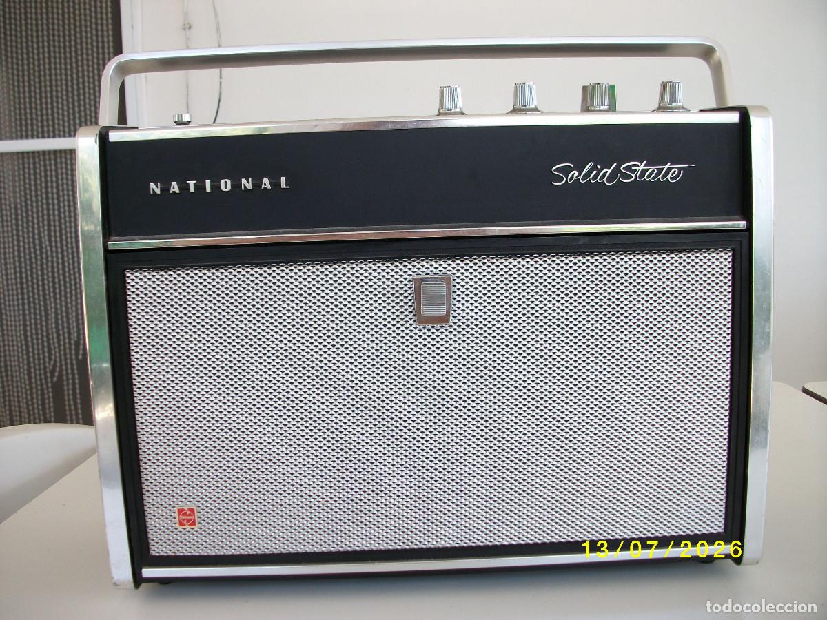 Radios antiguas: ANTIGUO RADIO TOCADISCOS NATIONAL UM-1 MODELO SG- 660D
