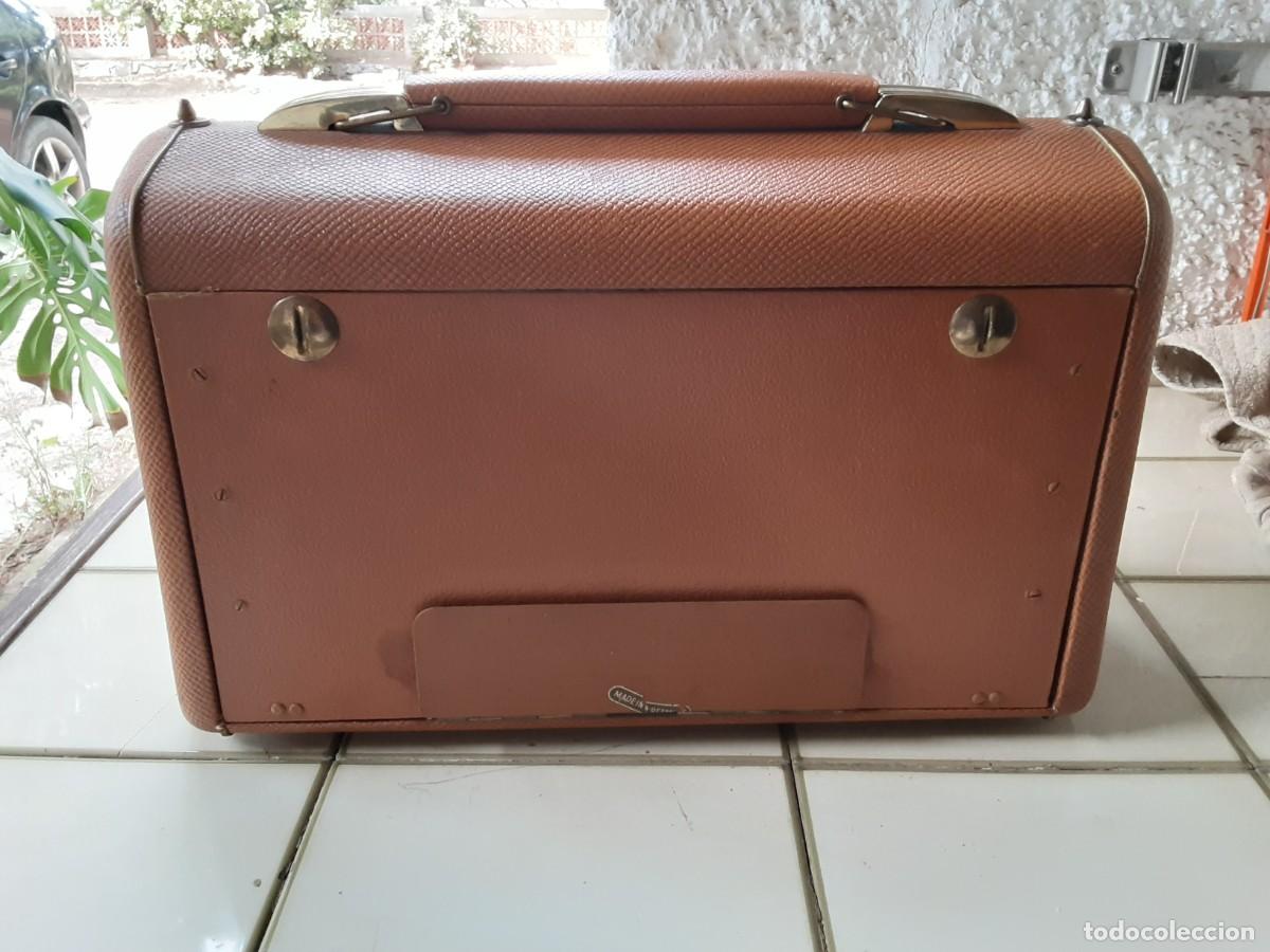 Radios antiguas: Radio concert boy 55, marca Grundig. - Foto 3