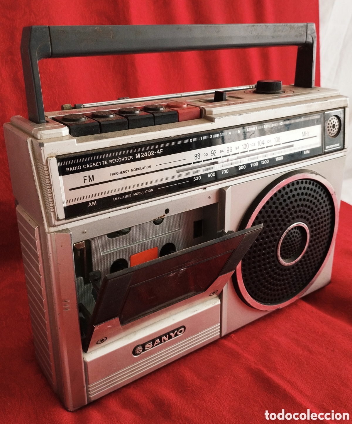 Radios antiguas: Radiocasete Sanyo M2402-4F Funciona.