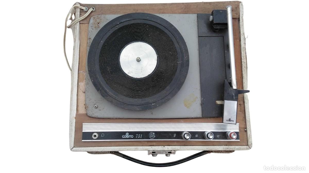 Radios Anciennes: Tocadiscos Antiguo en Maleta Cosmo 751: Melod&iacute;as nost&aacute;lgicas a tu alcance