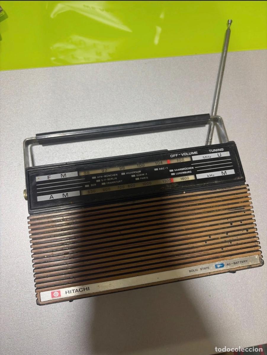 Radios antiguas: Radio Hitachi antigua