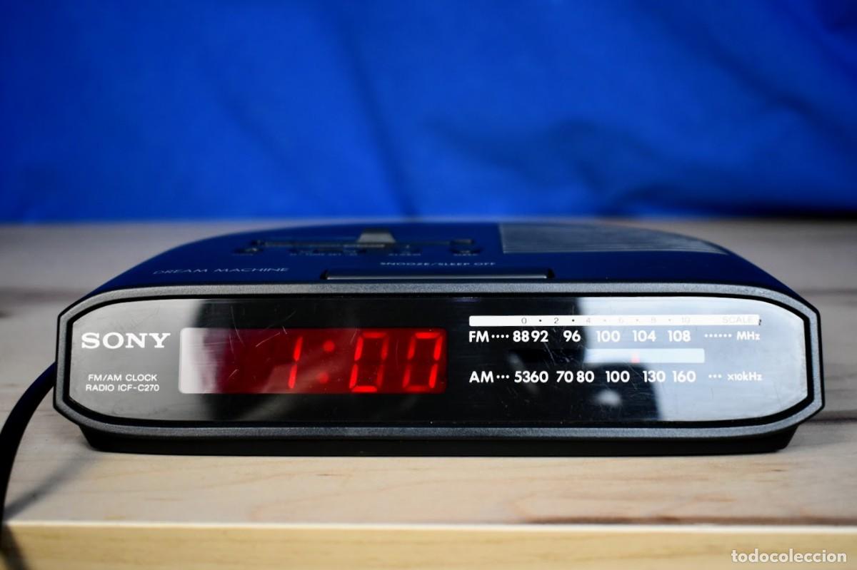 Radios antiguas: Radio Reloj despertador vintage Sony ICF-C270 a&ntilde;os 90