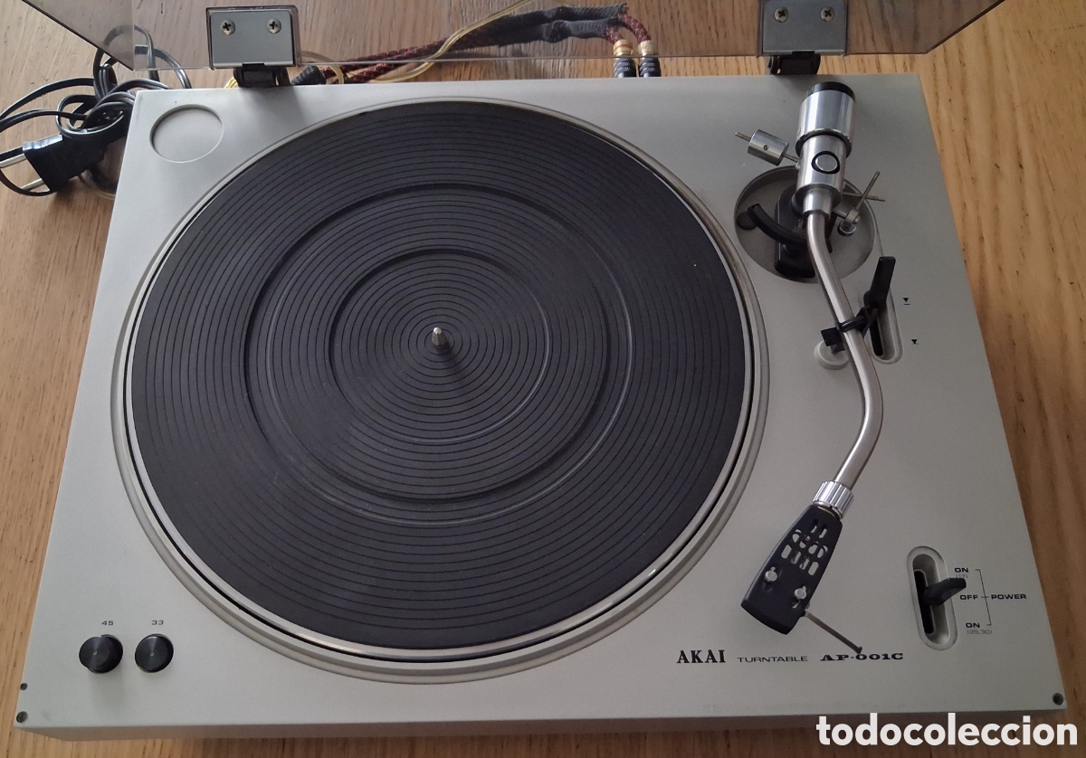 Radios antiguas: Giradiscos Akai AP 001C