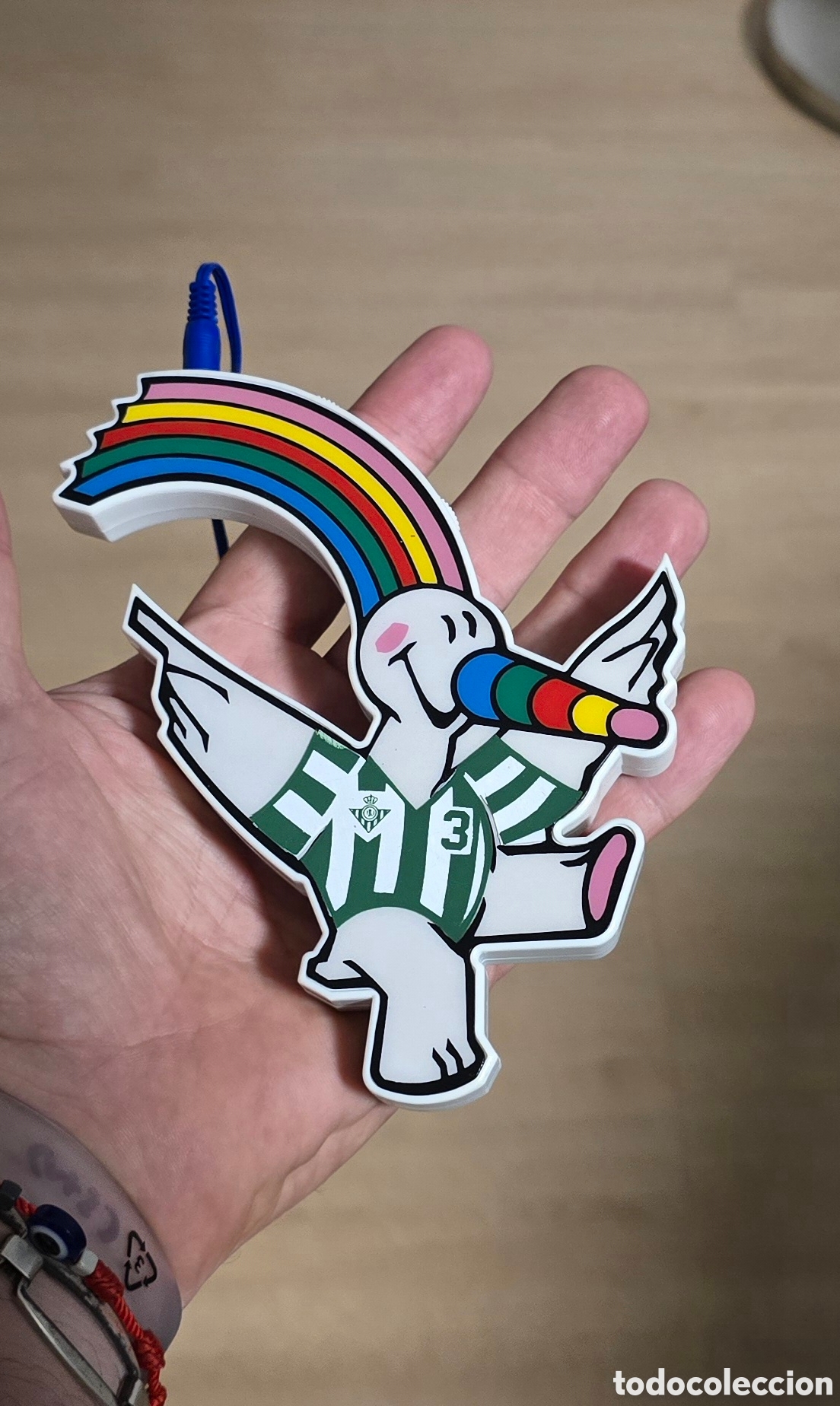 Radios antiguas: RADIO CURRO MASCOTA EXPO 92 DE SEVILLA CON CAMISETA D REAL BETIS. FUNCIONA. AURICULARES NO INCLUIDOS