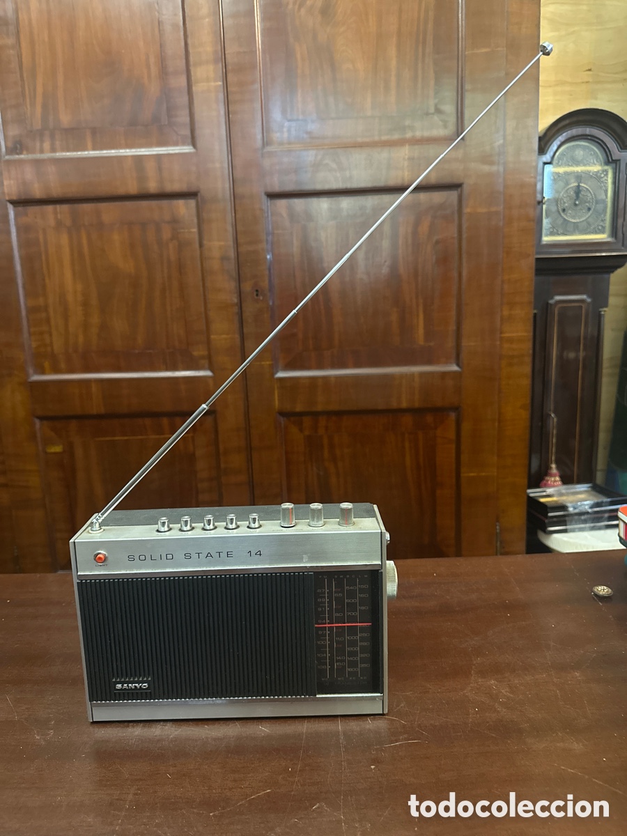 Radios antiguas: Radio transistor Sanyo 14H 636L - Foto 7