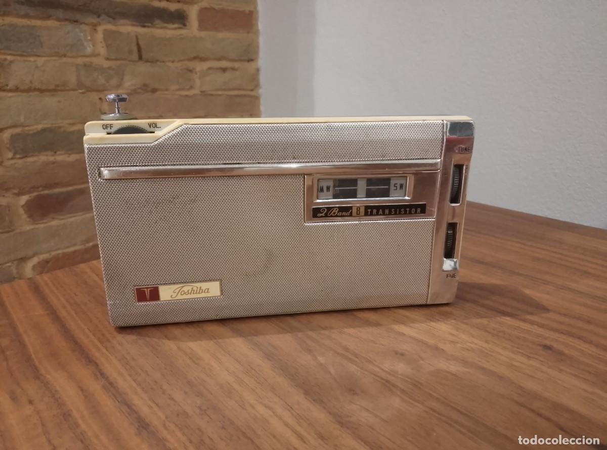 Old radios: Radio transistor Toshiba 8M-220S