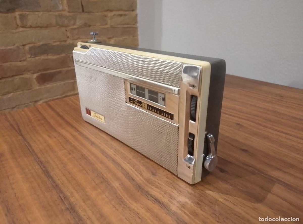 Radios antiguas: Radio transistor Toshiba 8M-220S - Foto 3