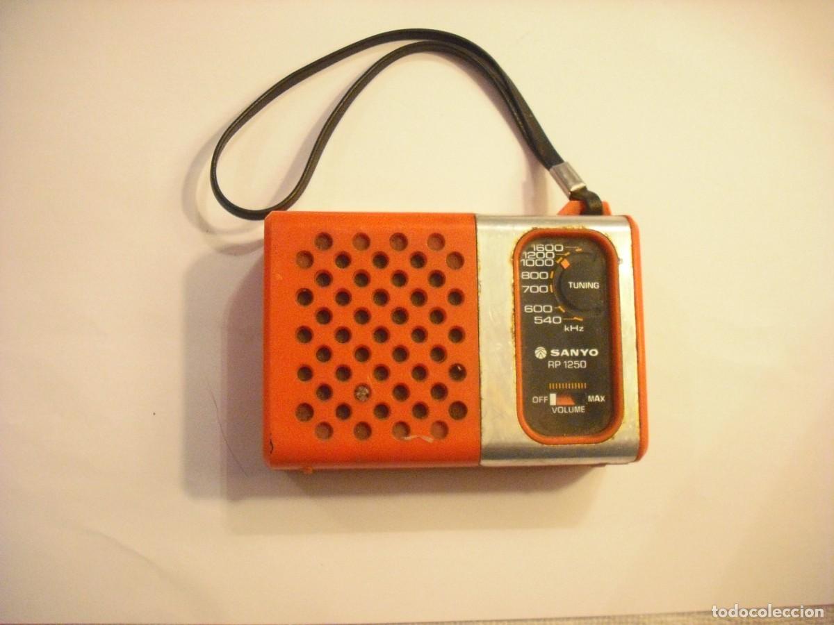 Radio antiche: ANTIGUA RADIO VINTAGE SANYO RP 1250 , NARANJA