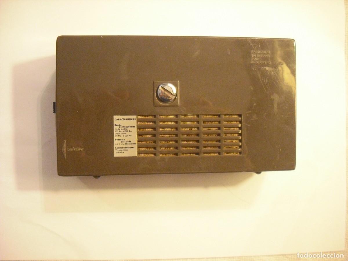 Radios antiguas: ANTIGUO RADIO TRANSISTOR MARCA LAVIS 740 - Foto 2