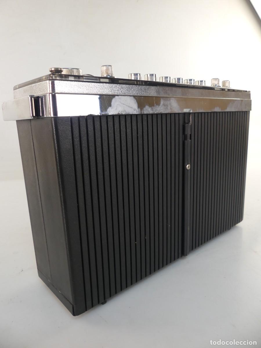 Radios antiguas: RADIO TRANSISTOR MARCA BLAUPUNKT DERBY DE LUXE - Foto 12