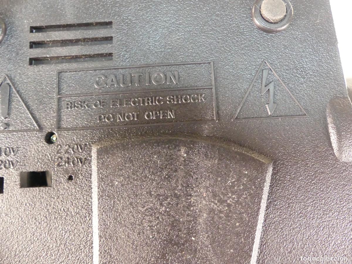 Radios antiguas: REBOBINADOR DE CASSETTES VHS FORMA DE COCHE - Foto 12