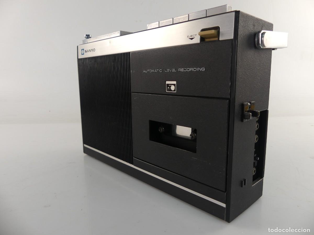 Radios antiguas: RADIO CASSETTE RECORDER SANYO MODELO MR-411F - Foto 2