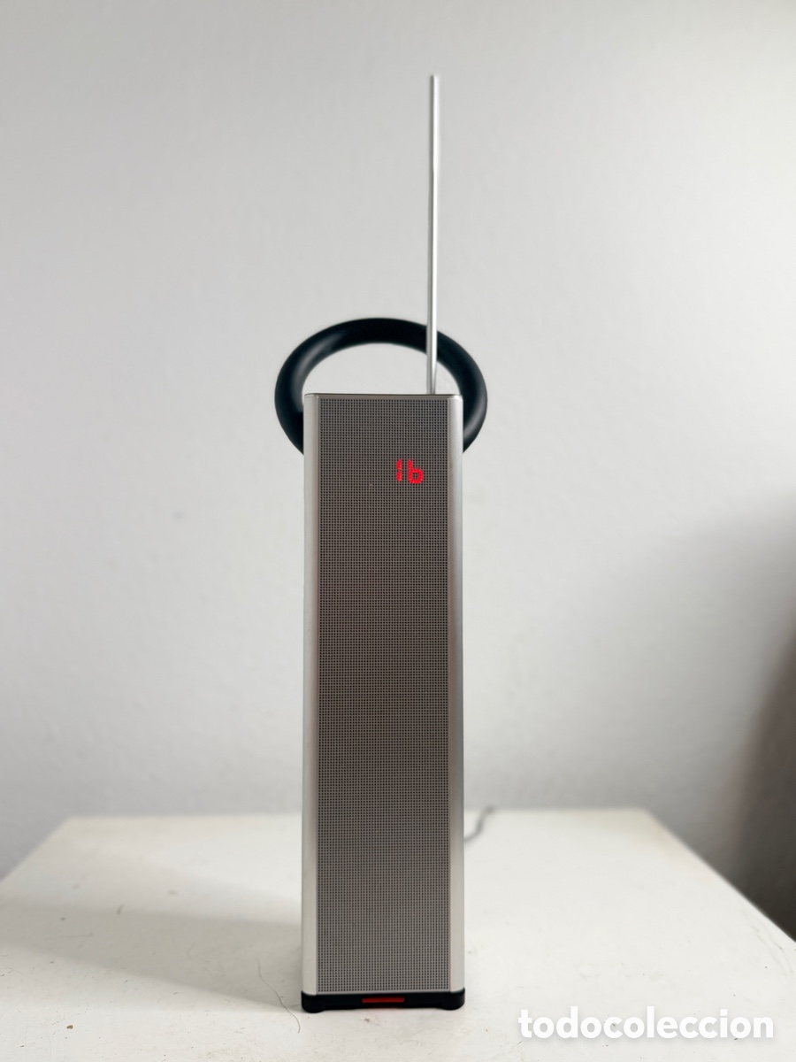 Radios antiguas: Bang & Olufsen B&O Beosound 3 Portable FM Radio - For Parts or Repair