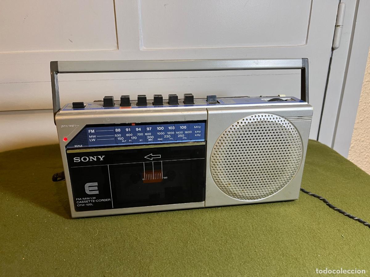 Radios antiguas: Radiocasete Sony CFM-100L vintage con transformador original &ndash; Radio FM/MW/LW &ndash; Para reparar o pieza