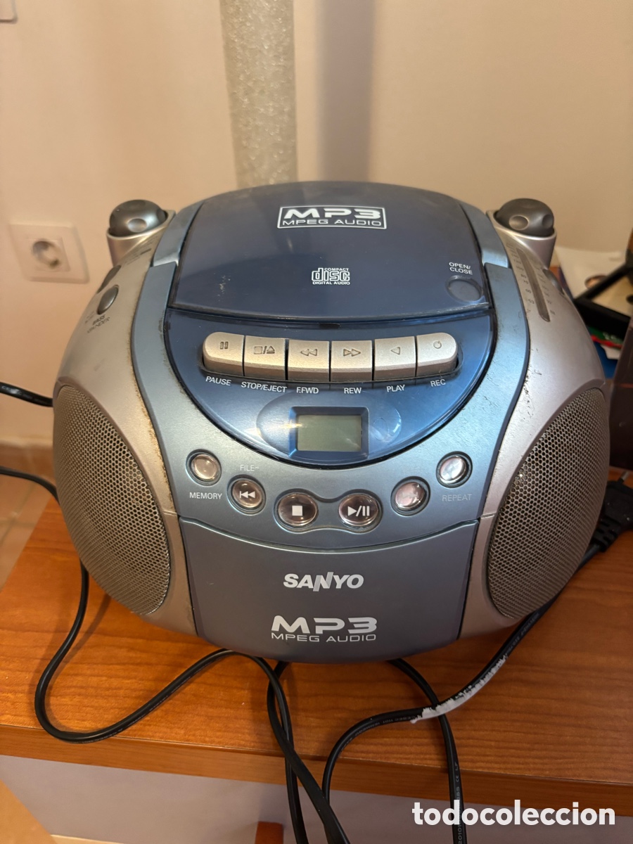 Radios antiguas: Sanyo Radio CD Cassette MP3 Boombox Port&aacute;til &ndash; Reproductor CD/MP3 + Radio + Cassette