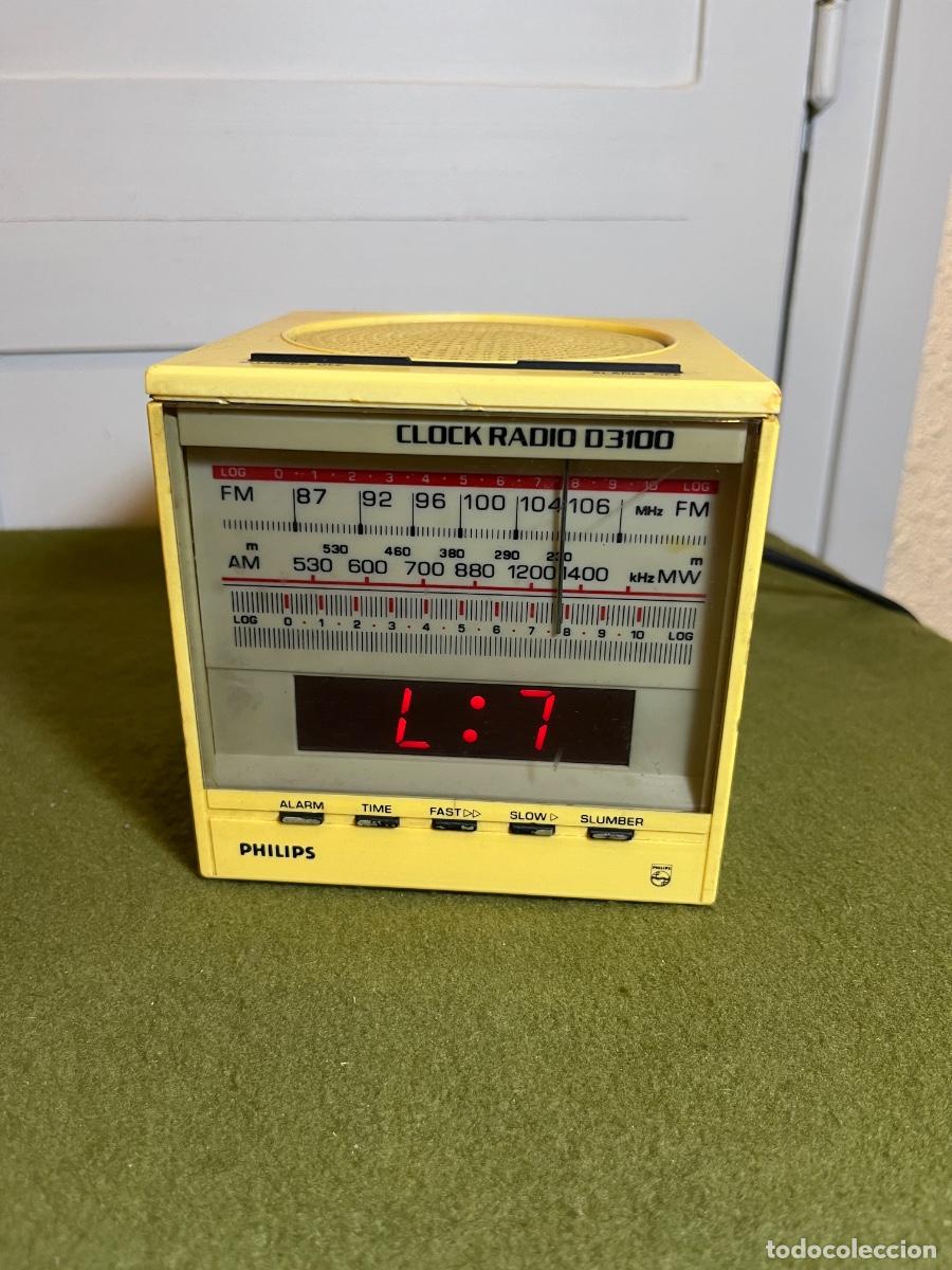 Radios antiguas: Antiguo radio despertador Philips D3100 amarillo &ndash; Dise&ntilde;o cubo Vintage a&ntilde;os 80 &ndash; Para reparar o deco