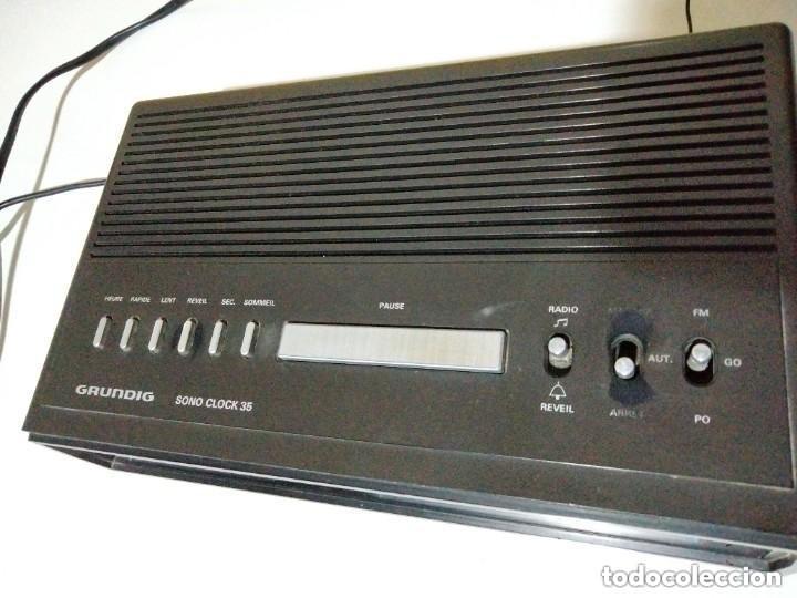Radios antiguas: RADIO ,RELOJ CON ALARMA MARCA GRUNDIG - Foto 3