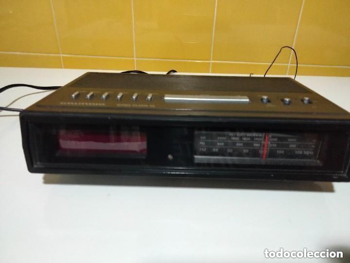 Radios antiguas: RADIO ,RELOJ CON ALARMA MARCA GRUNDIG - Foto 4