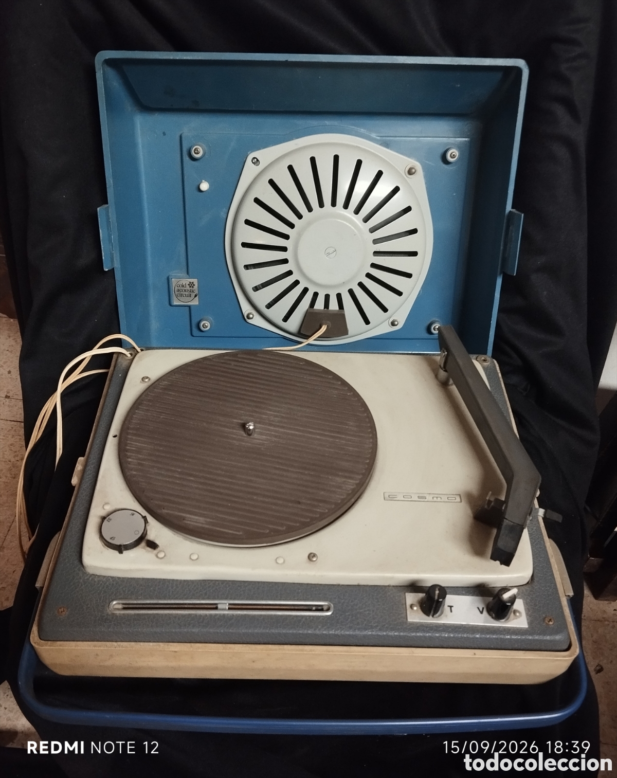 Radios antiguas: ANTIGUO TOCADISCOS. COSMO