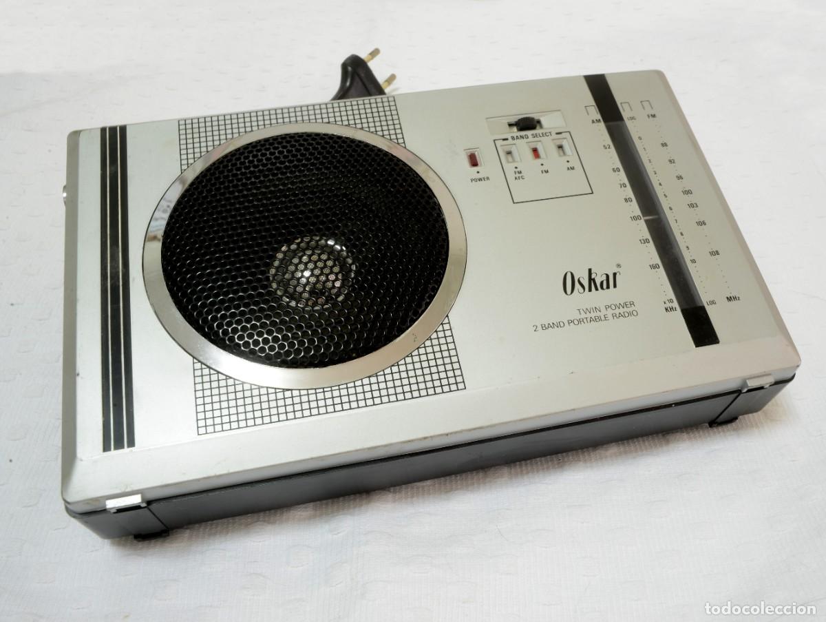 Radios antiguas: Radio port&aacute;til vintage de dos bandas Oskar Twin Power