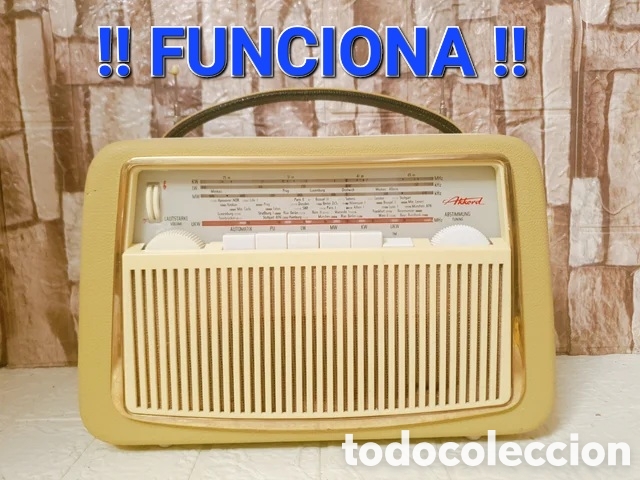Radios antiguas: RADIO AKKORD PINGUIN DE LUXE U61 TRANSISTORES VINTAGE &Eacute;POCA CUERO TRANSISTOR ANTIGUA