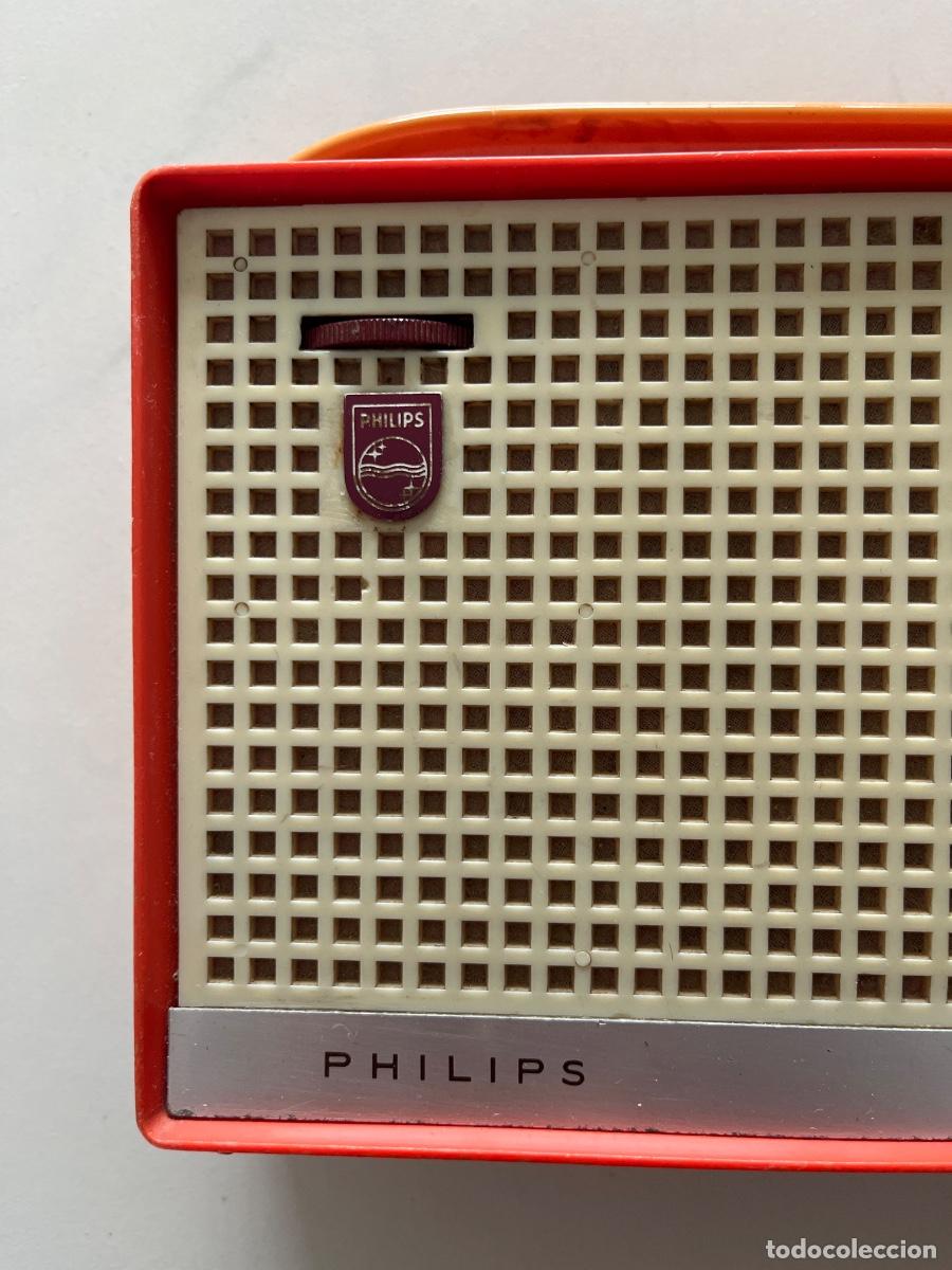 Radios antiguas: Antiguo transistor Philips de los a&ntilde;os 60 - Foto 2