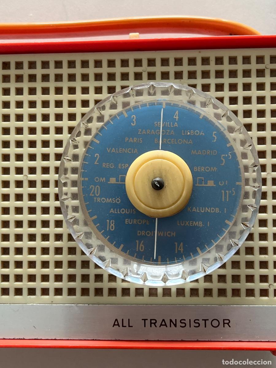 Radios antiguas: Antiguo transistor Philips de los a&ntilde;os 60 - Foto 3