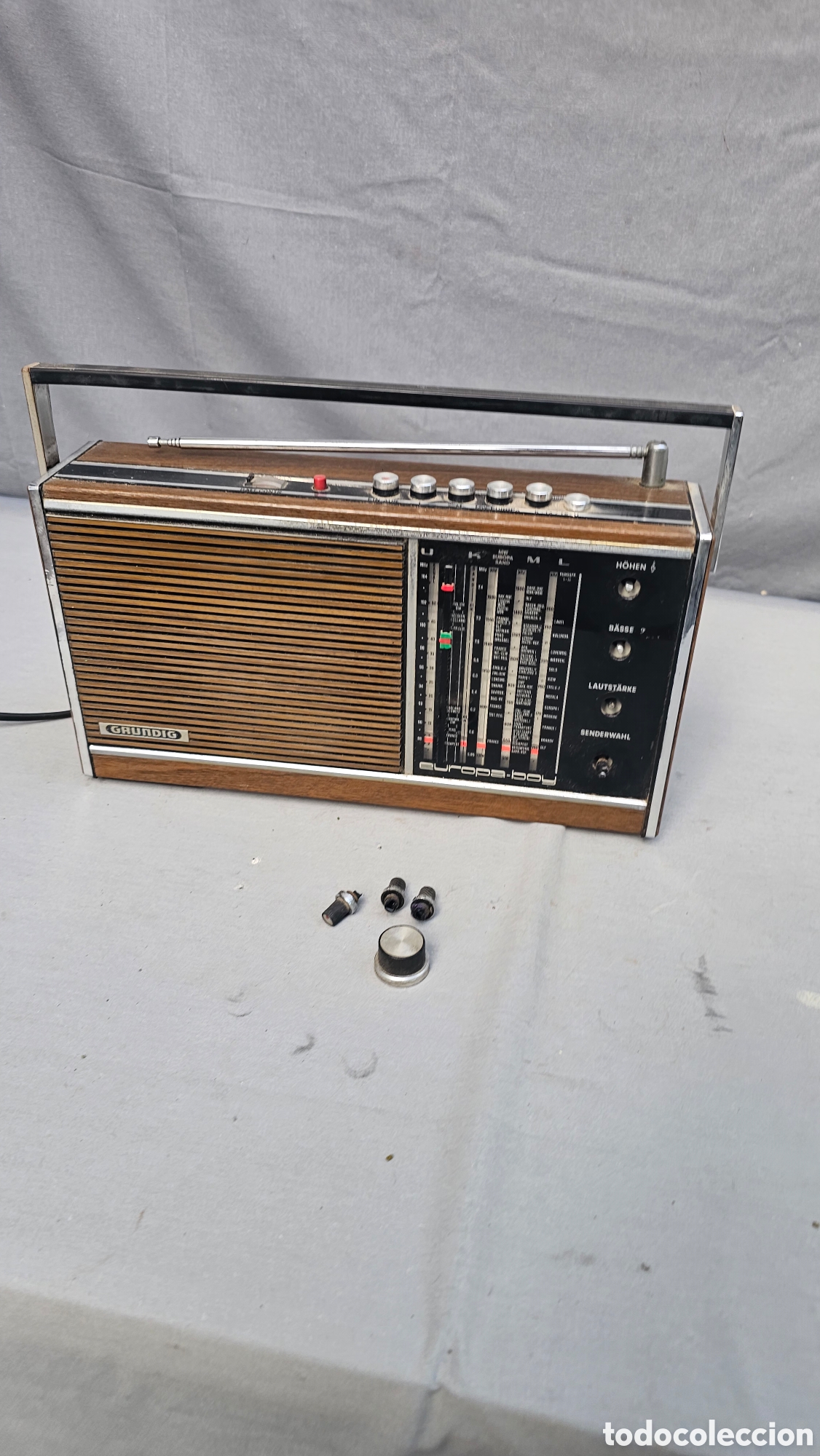 Radios antiguas: Antiguo Radio transistor Grundig