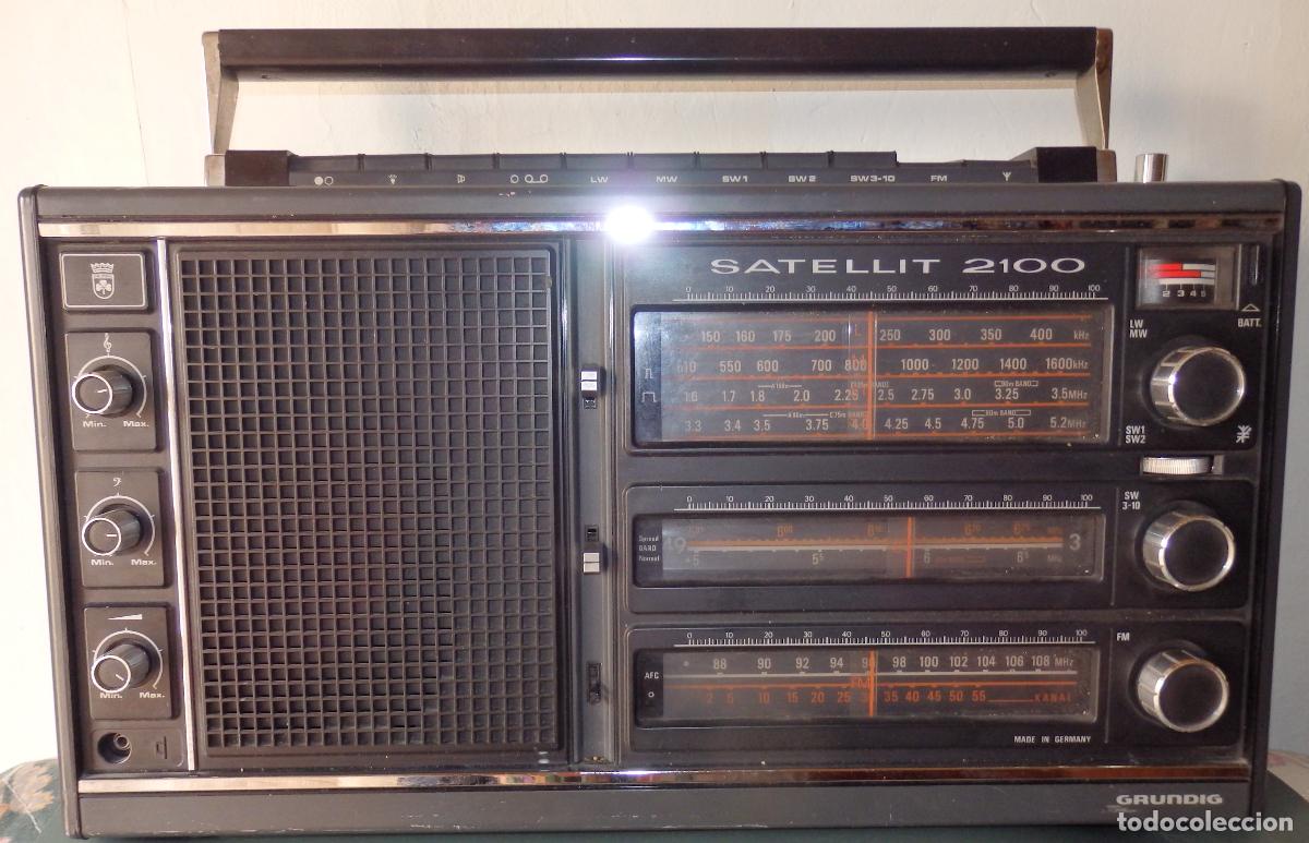 Radios antiguas: RADIO GRUNDIG SATELLIT 2100 SE ENCIENDE PERO NO SE OYE