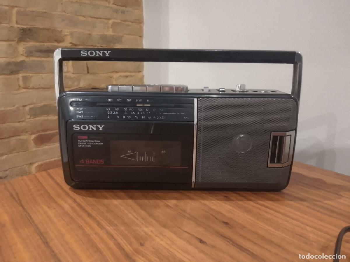 Radios antiguas: Radio cassette Sony CFM140S