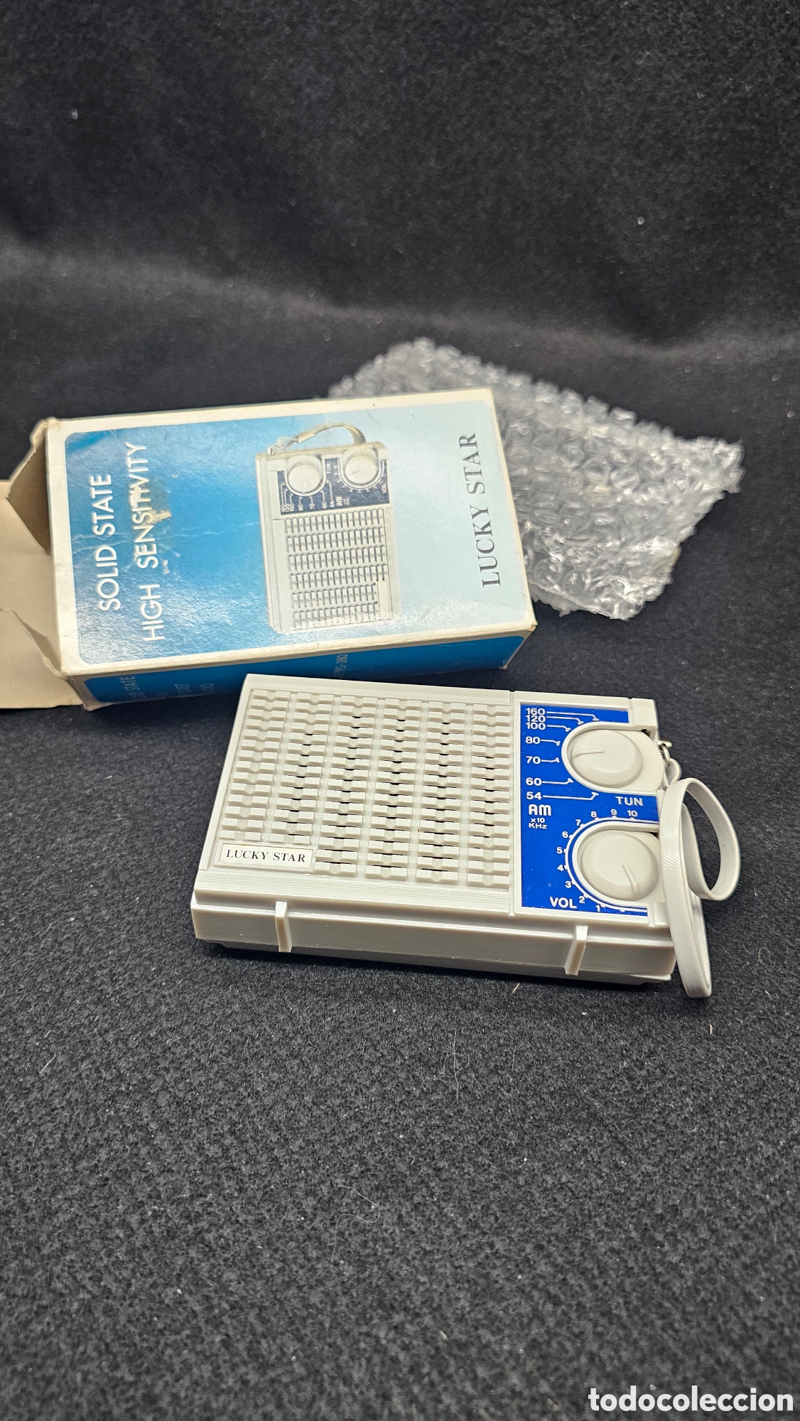 Radios antiguas: Peque&ntilde;o radio transistor d&eacute;cada de los 80