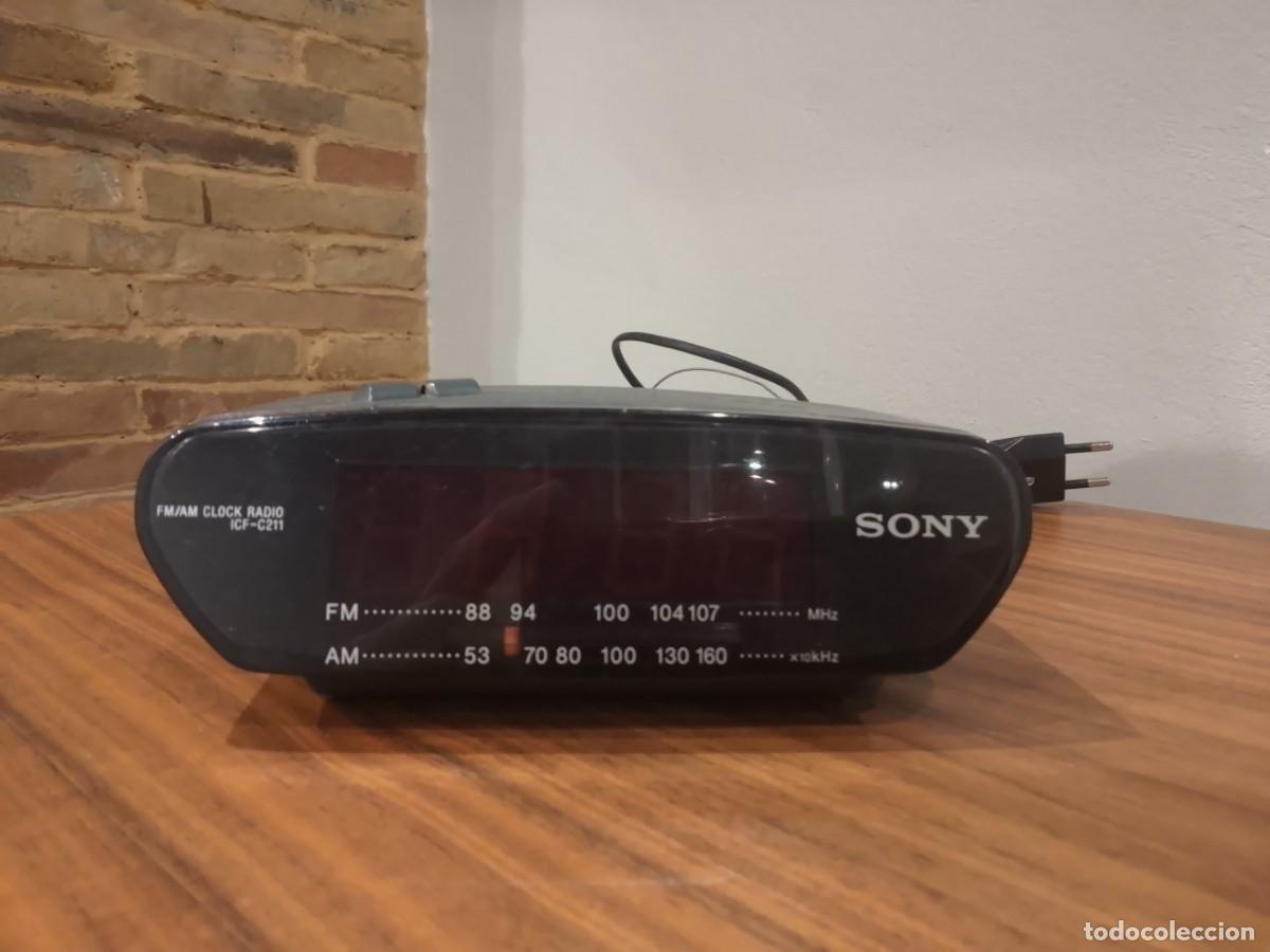 Radios antiguas: Radio Despestador Sony ICF C211