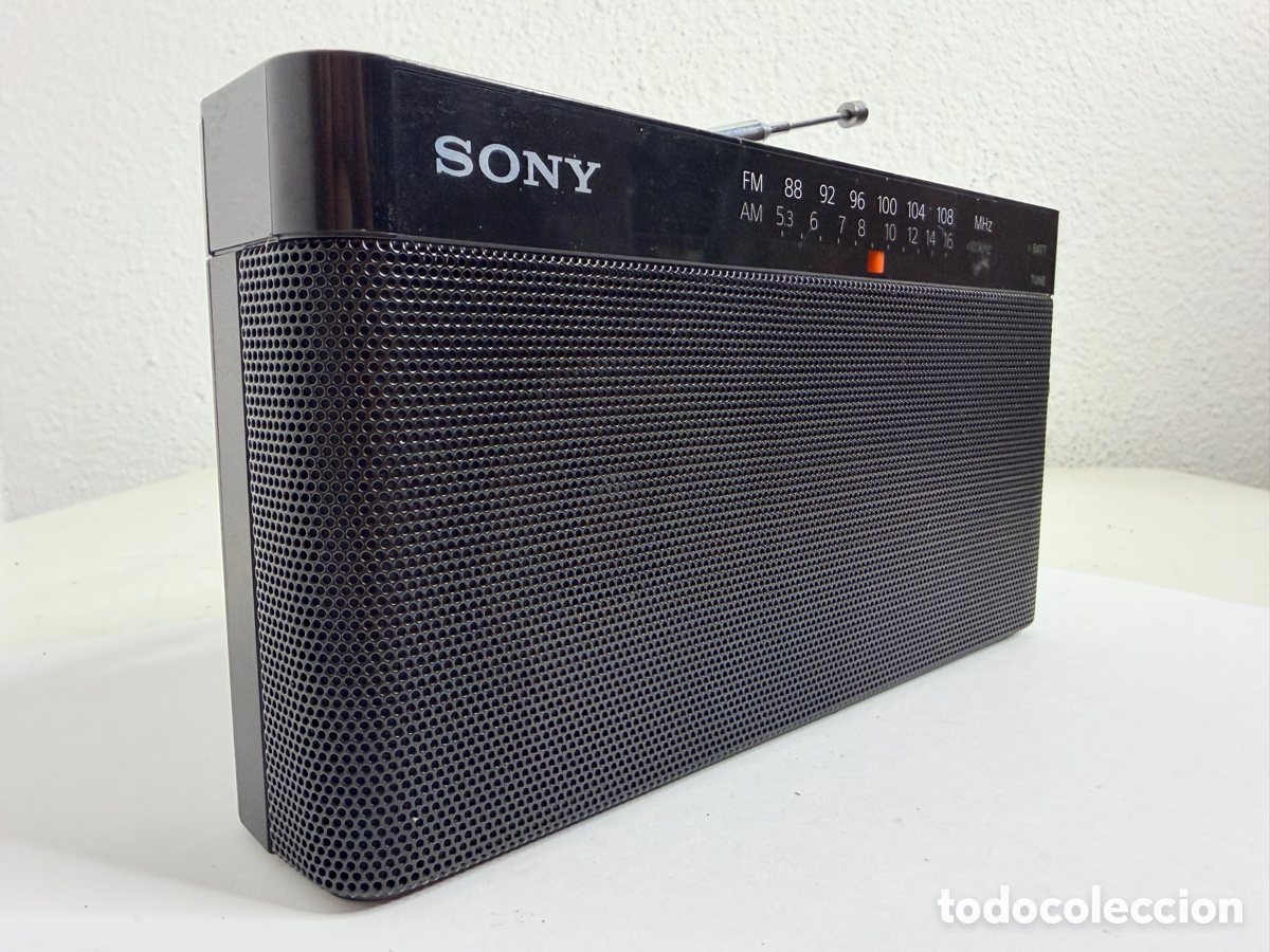 Radios antiguas: Sony ICF-306 Portable AM/FM Radio Funciona