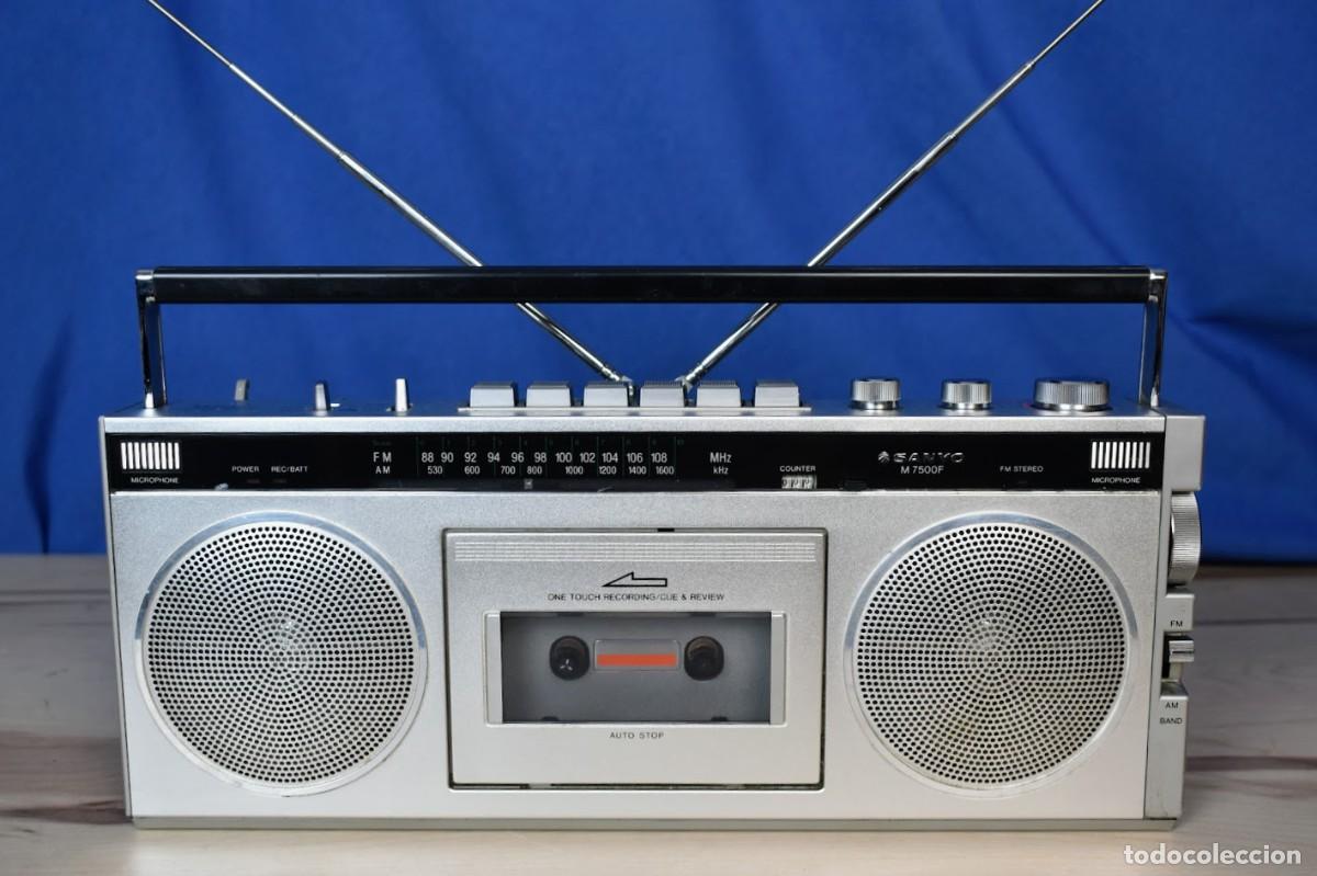 Radios antiguas: Sanyo M7500F Vintage (A&ntilde;os 80) &mdash; LEER ESTADO (Para revisar)