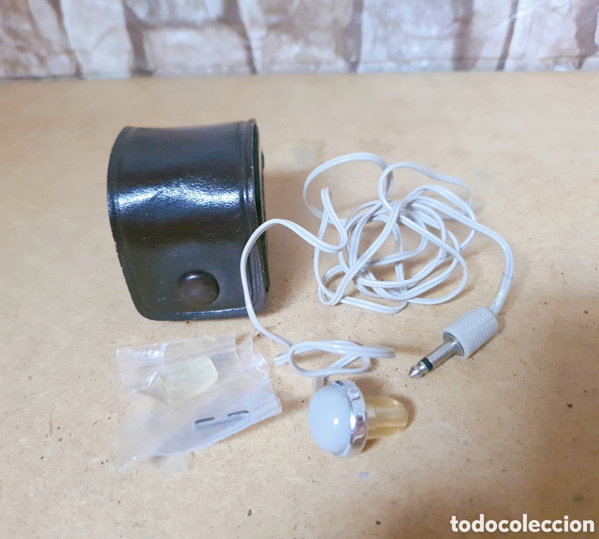Radios antiguas: !! FUNCIONA !! AURICULAR CASCO MONO FUNCIONANDO JAPAN CAJA CUERO RADIO ANTIGUA TRANSISTOR V&Aacute;LVULAS