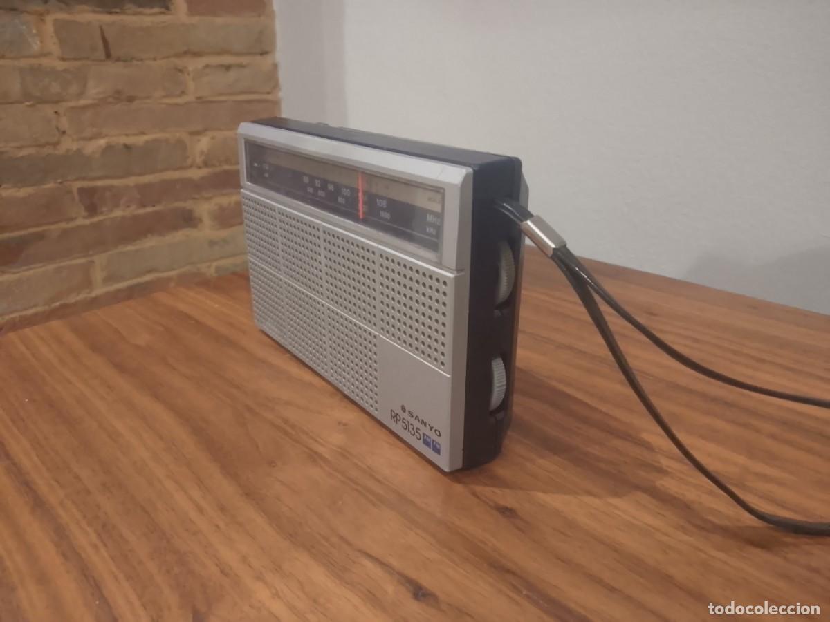 Radios antiguas: Radio transistor Sanyo RP5135 - Foto 3